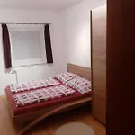 شقة 